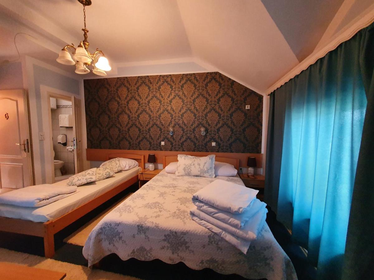 Motel Zoka Dvorovi Esterno foto